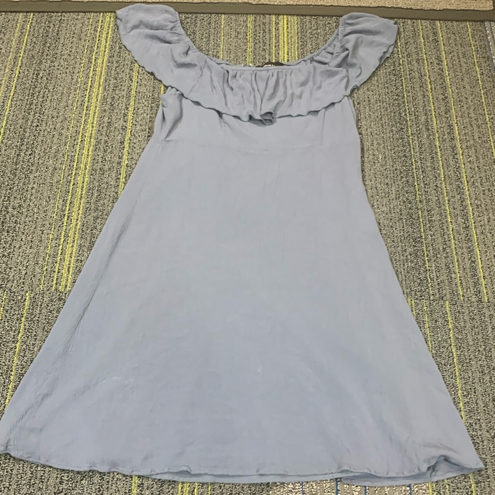 Forever 21 off shoulder ruffled dress